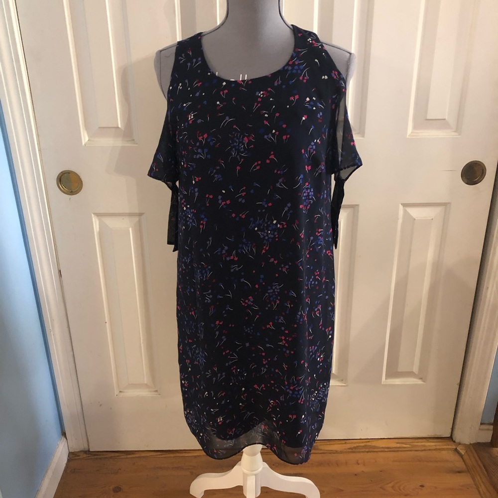 Roz & Ali peep shoulder dress.
